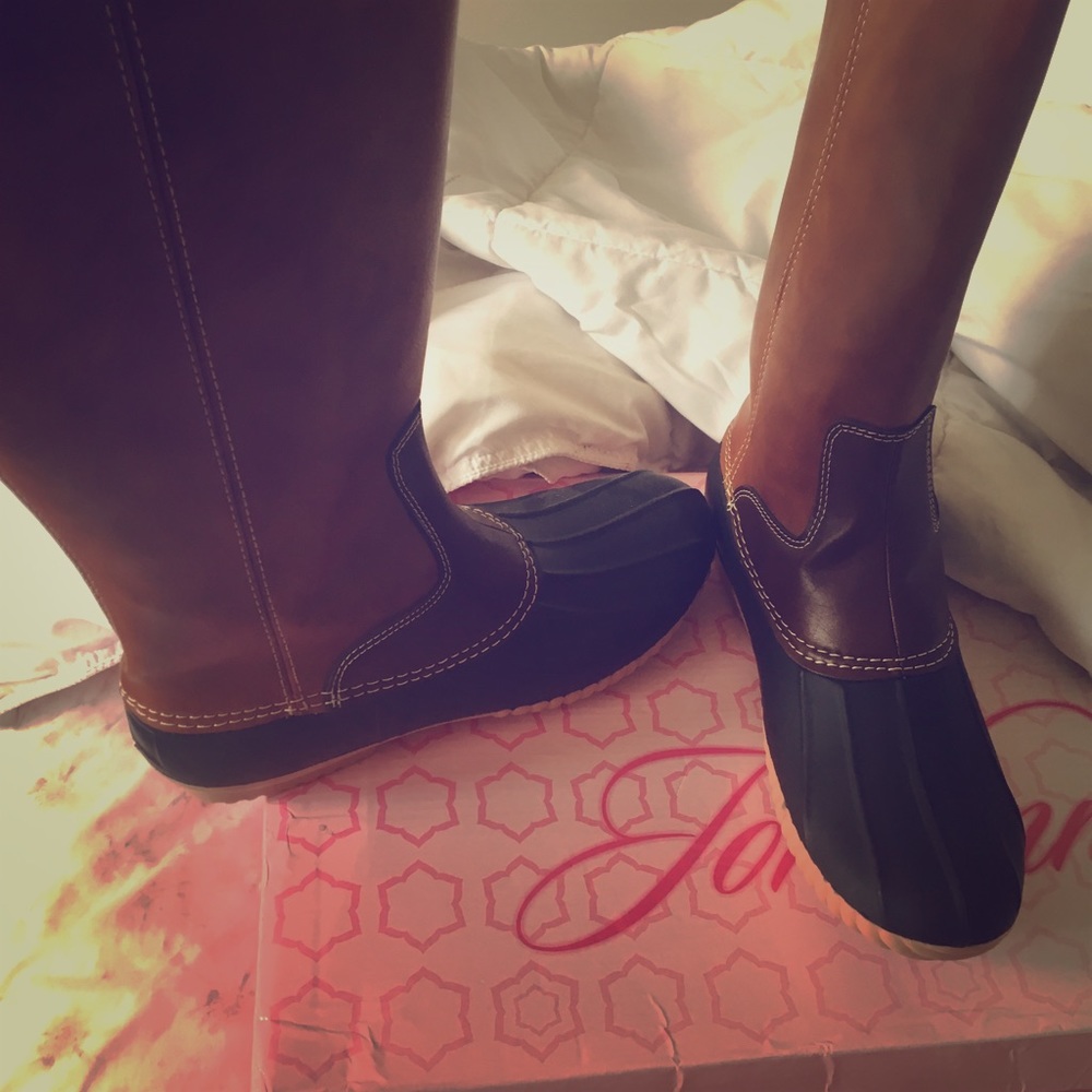 Sherpa fur Insulated vegan leather duck boots (9)